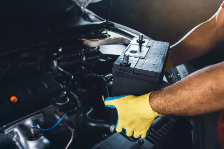 comment-recharger-une-batterie-de-voiture-etapes-simples