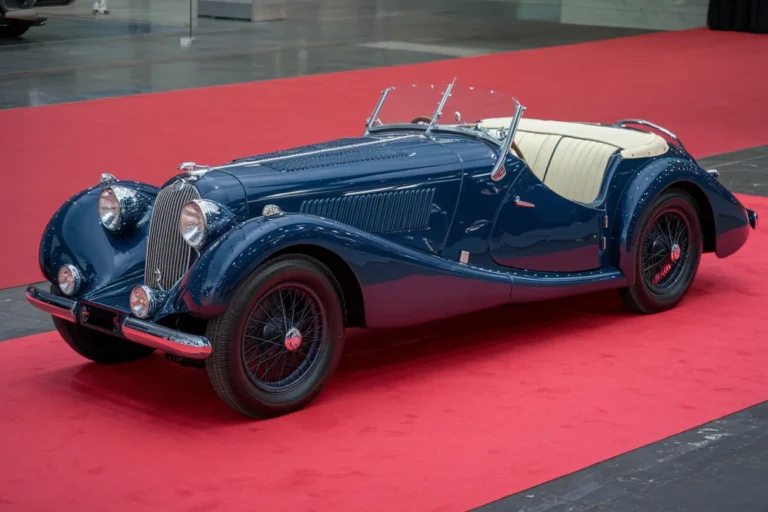 Quelle est la voiture la plus belle du monde ? (Jaguar Type C)